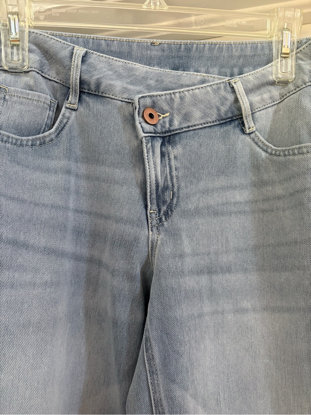 HALARA Light Wash Wide Leg Jeans - Picture 4 of 9